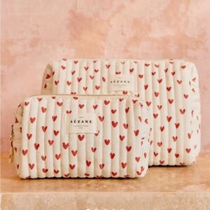 Iso Sezane beauty pouch in heart print
